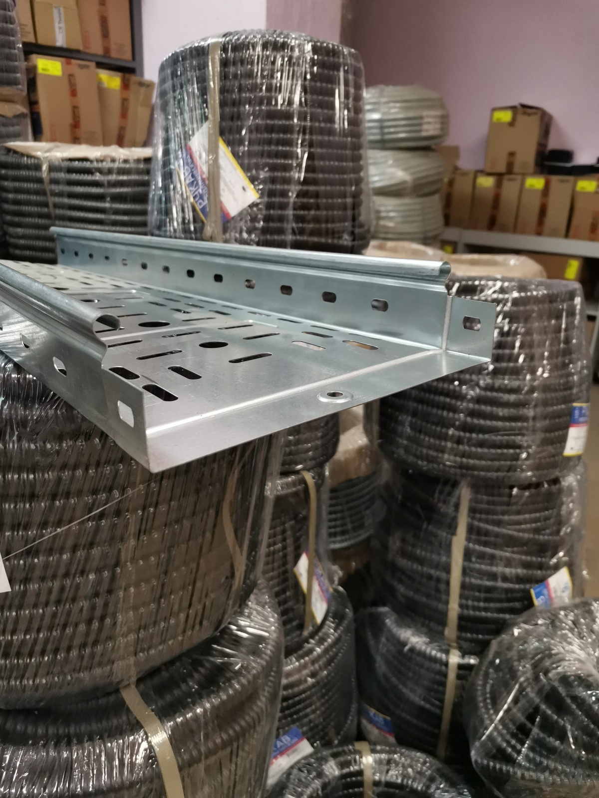 Лоток перфорированный МЛП 400х50х3000мм S=0,7 