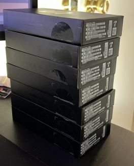 Samsung Galaxy S22 SM-S901U1-128GB-Phantom Black (Unlocked) *FACTORY SEALED